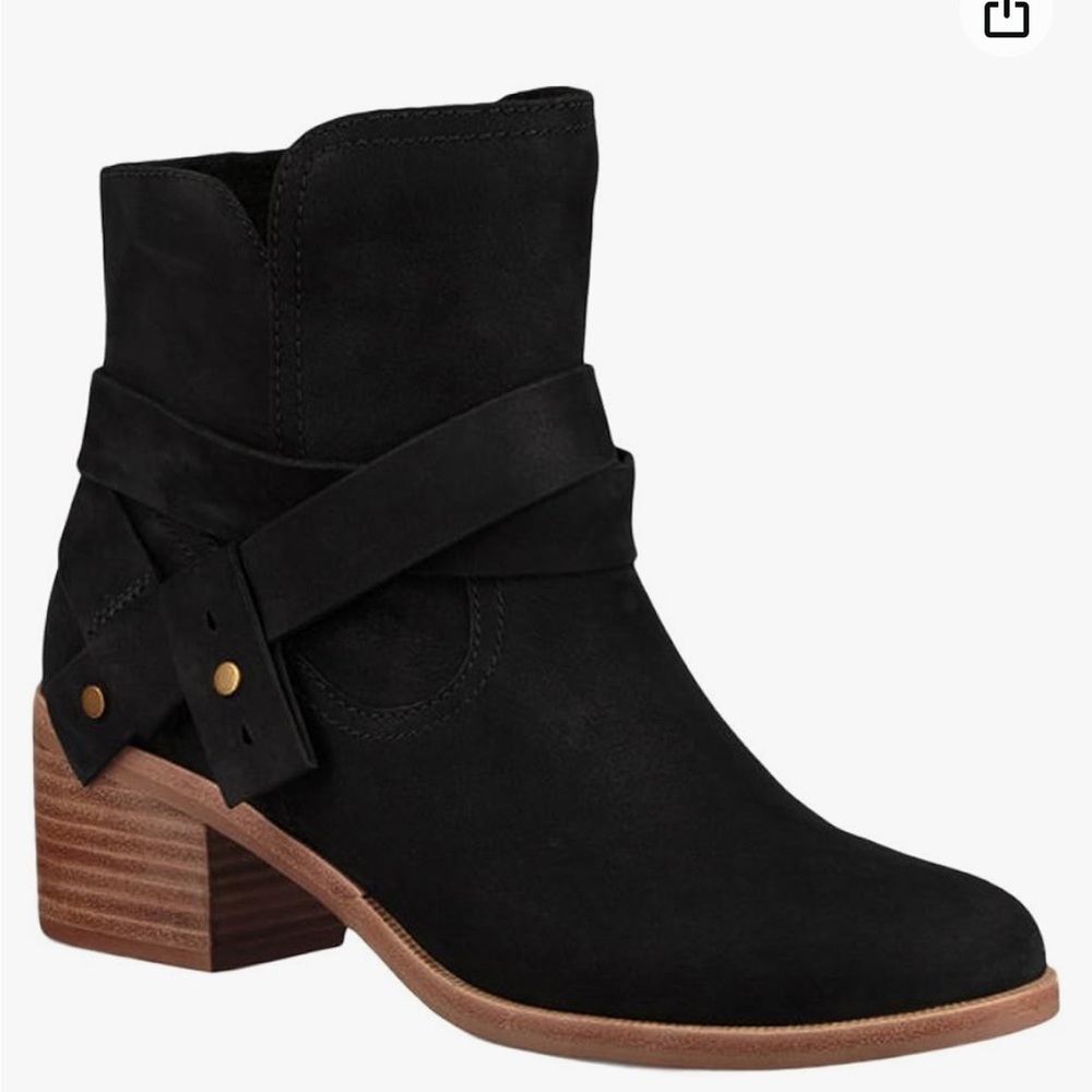 Brand New Black Ugg Womens Elora Ankle Boot size 10
